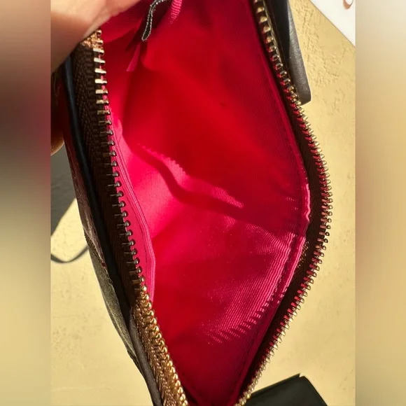 NWT Coach Signature Brown and Pink Wristlet - Picture 4 of 4